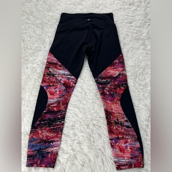 Lululemon | Sweat & Repeat Tight 28 Leggings | Black / Dahliascape Multi - Picture 5 of 8